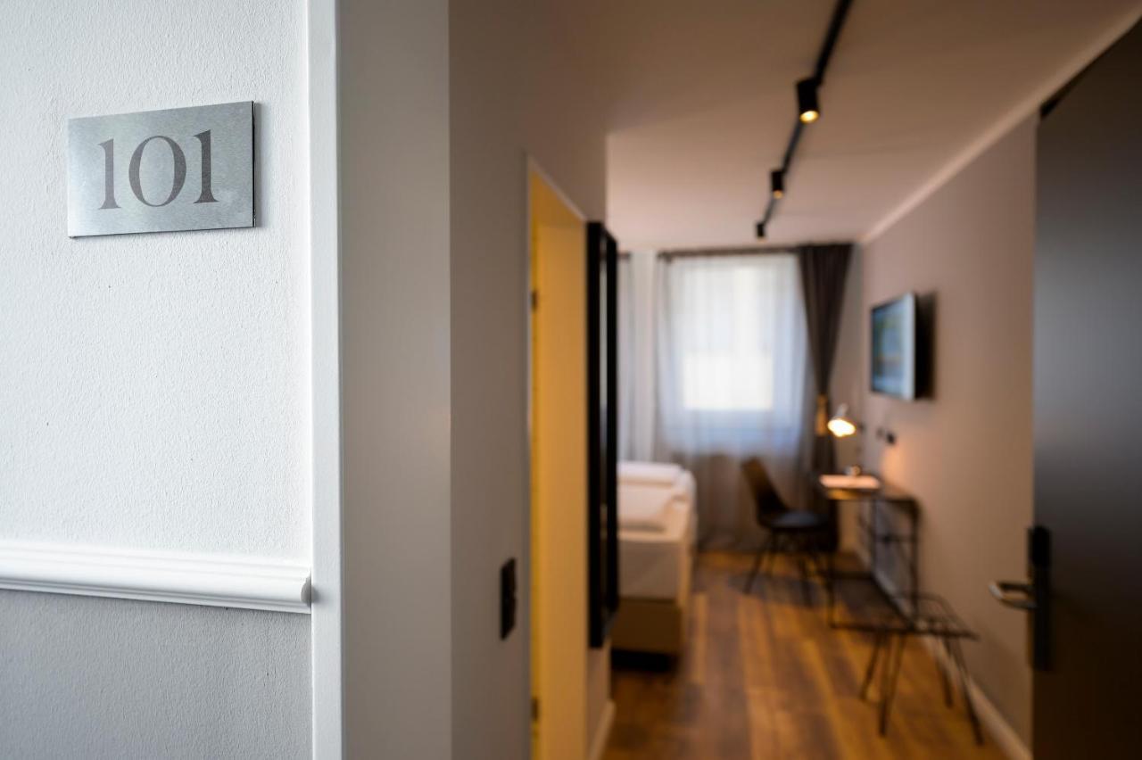 Nikii City Hotel เลเวอร์คูเซน ภายนอก รูปภาพ