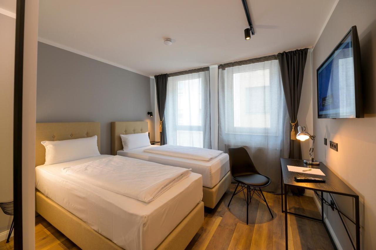 Nikii City Hotel เลเวอร์คูเซน ภายนอก รูปภาพ