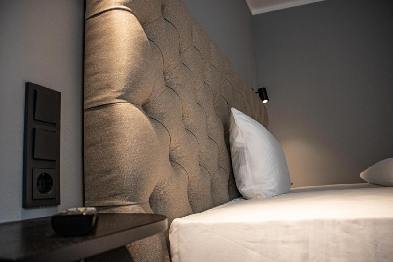 Nikii City Hotel เลเวอร์คูเซน ภายนอก รูปภาพ